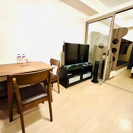 Fairway Terraces Resort Staycation Manille Extérieur photo